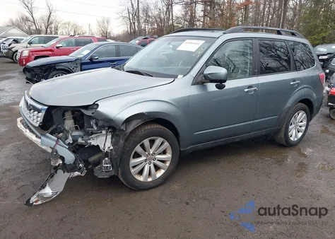 2011 Subaru Forester 2.5X Premium z USA, uszkodzony, nr VIN JF2SHADC9BG742162